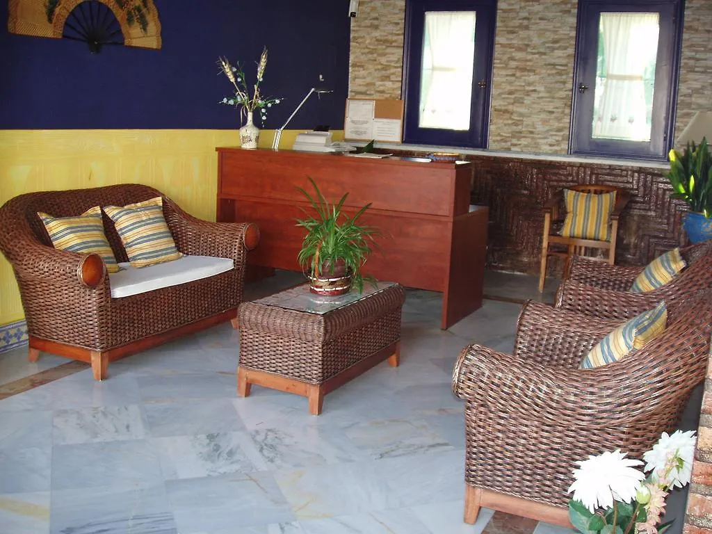 Cortijo Los Llanos Aparthotel Luque