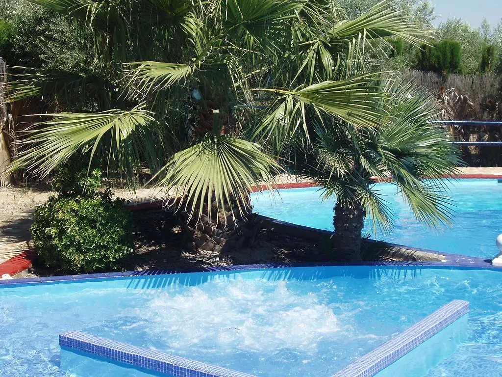Cortijo Los Llanos Aparthotel Luque